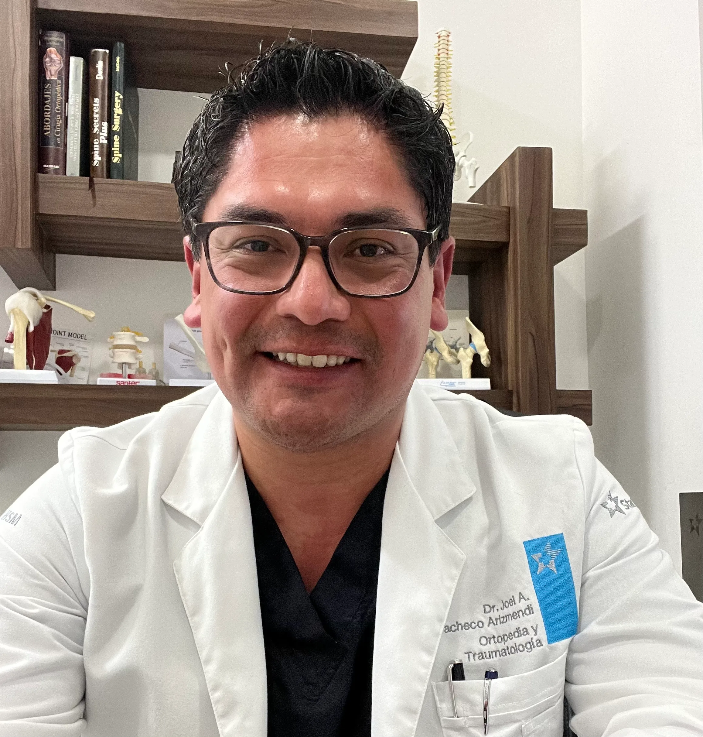 Orthopain ofreciendo atención especializada en ortopedia en Tlalnepantla.